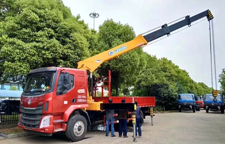 隨車起重設(shè)備，你值得重點關(guān)注的的行業(yè)發(fā)展趨勢